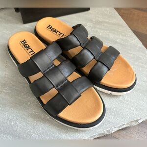 Born Daisy Puffy Leather Strap Black Slip On Sandals Shoes Women’s Size 10